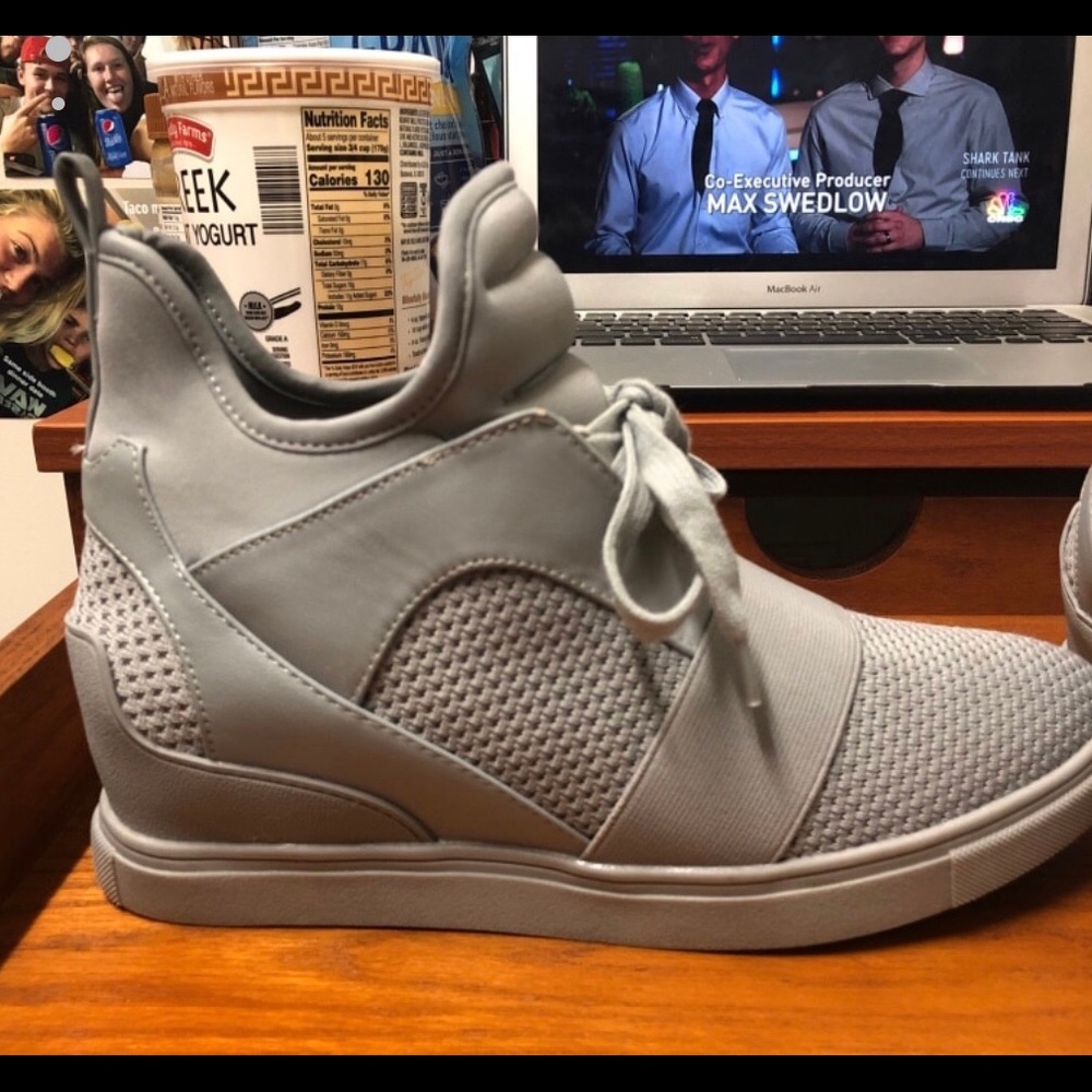 Steve Madden Sneakers